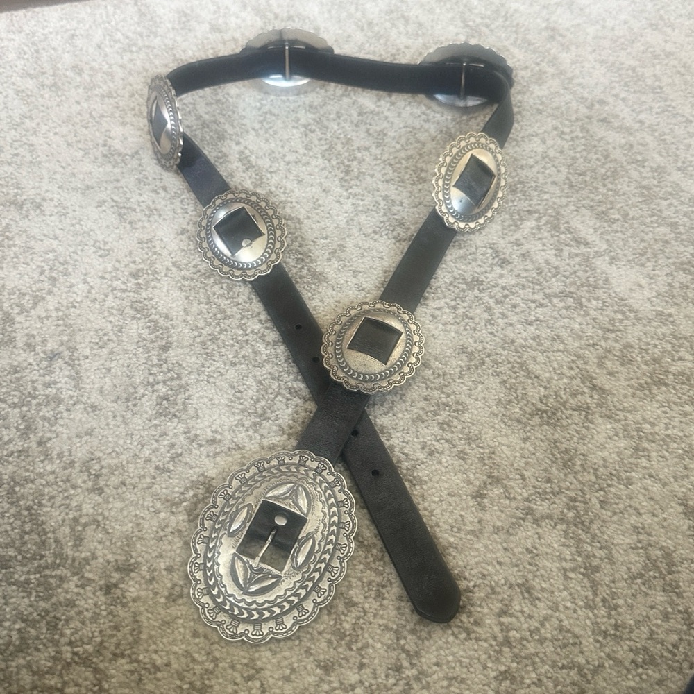 Lauren Ralph Lauren Black Leather Metal Conchos Accent Statement Belt L - Picture 2 of 10